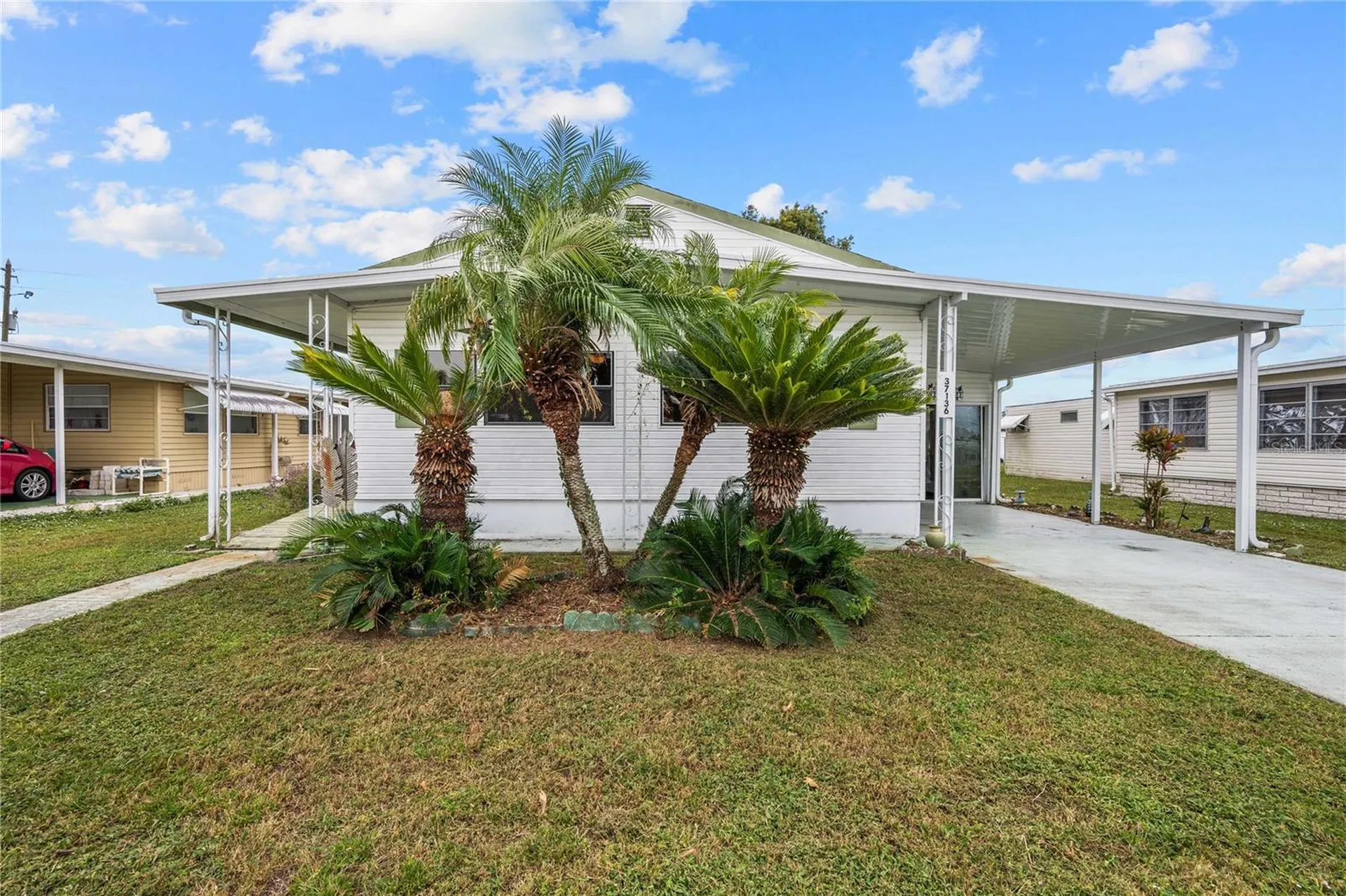 37136 8th Avenue Zephyrhills FL 33542