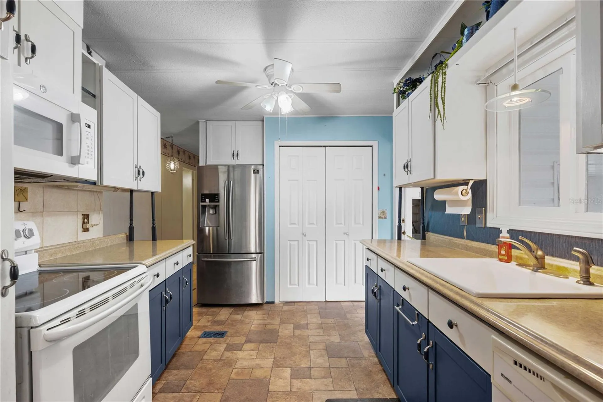 37136 8th Avenue Zephyrhills FL 33542