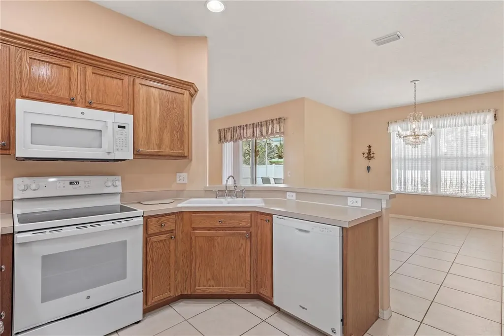 5724 43rd Court E Bradenton FL 34203