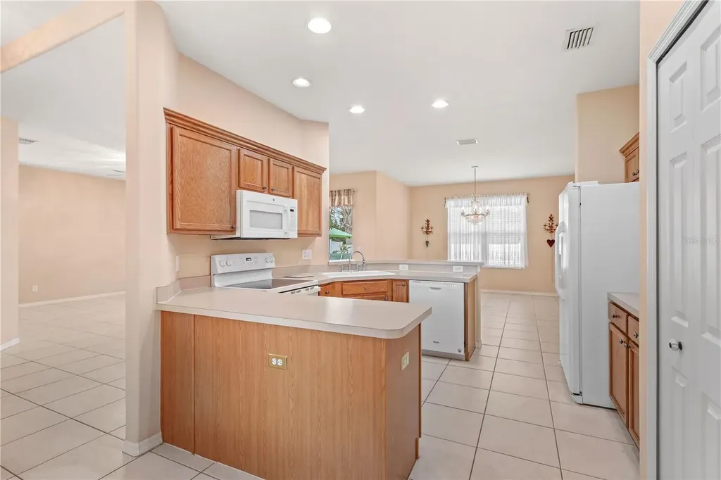 5724 43rd Court E Bradenton FL 34203
