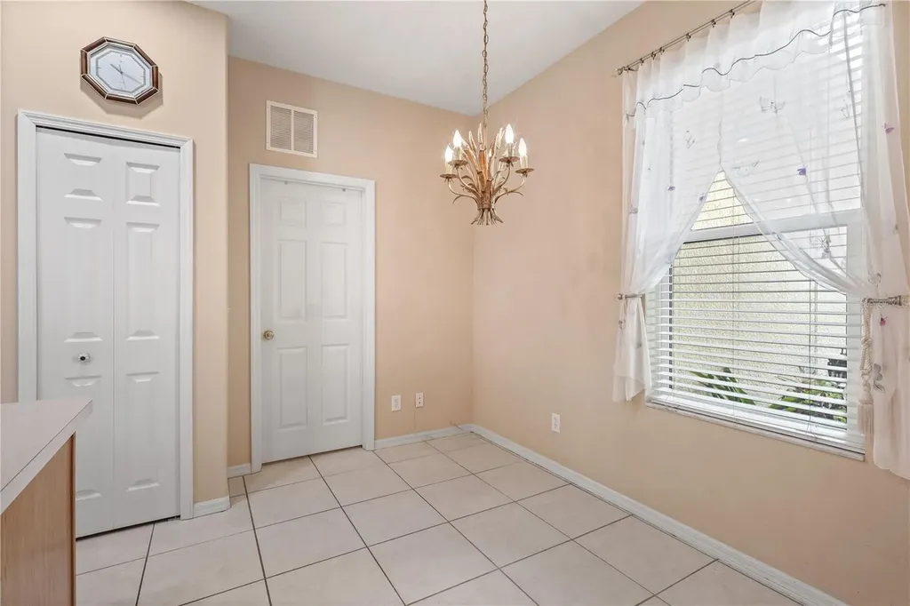 5724 43rd Court E Bradenton FL 34203