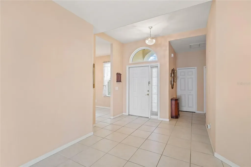 5724 43rd Court E Bradenton FL 34203