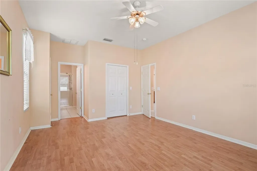 5724 43rd Court E Bradenton FL 34203