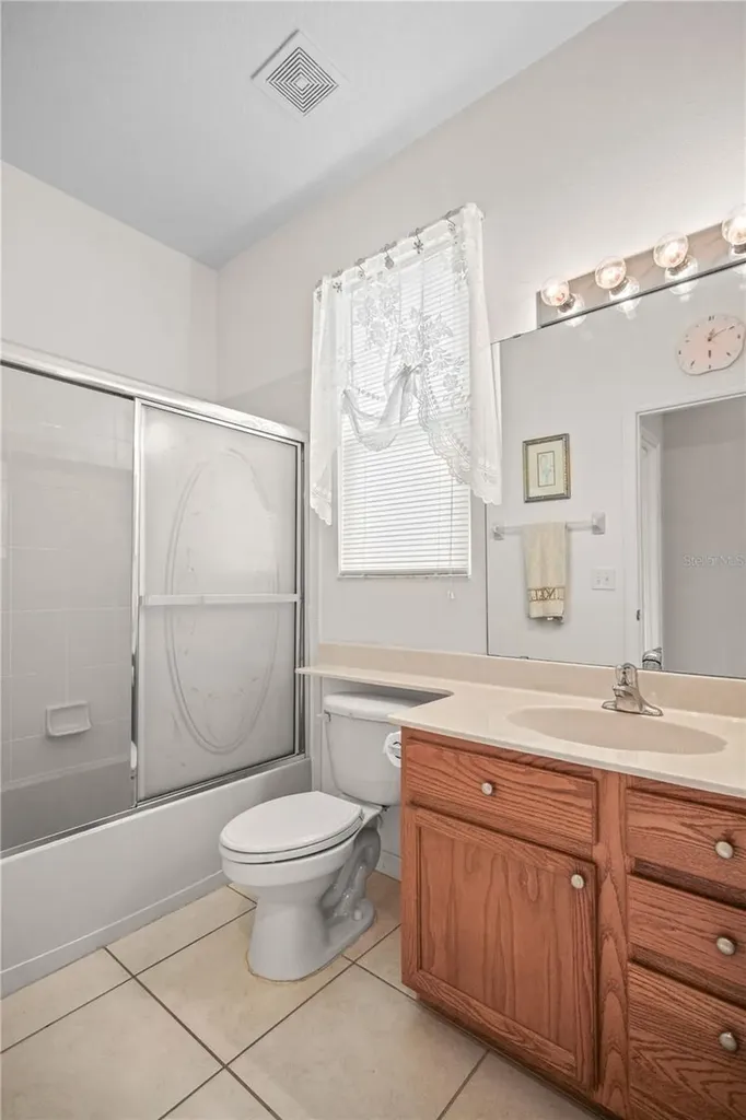 5724 43rd Court E Bradenton FL 34203