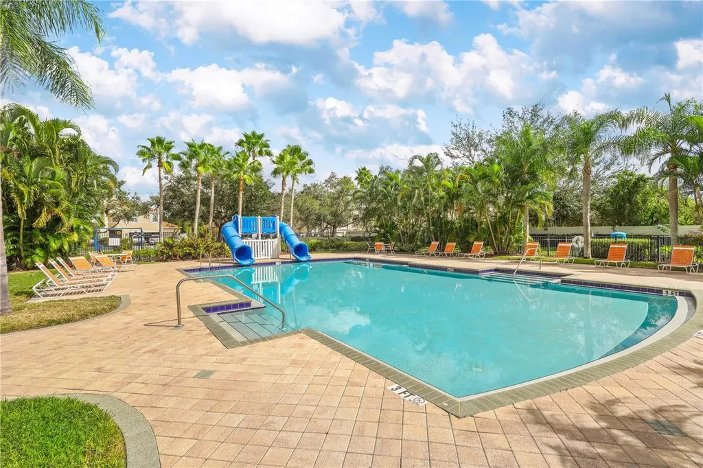5724 43rd Court E Bradenton FL 34203
