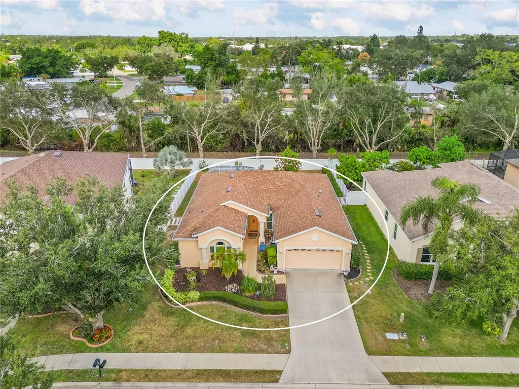 5724 43rd Court E Bradenton FL 34203