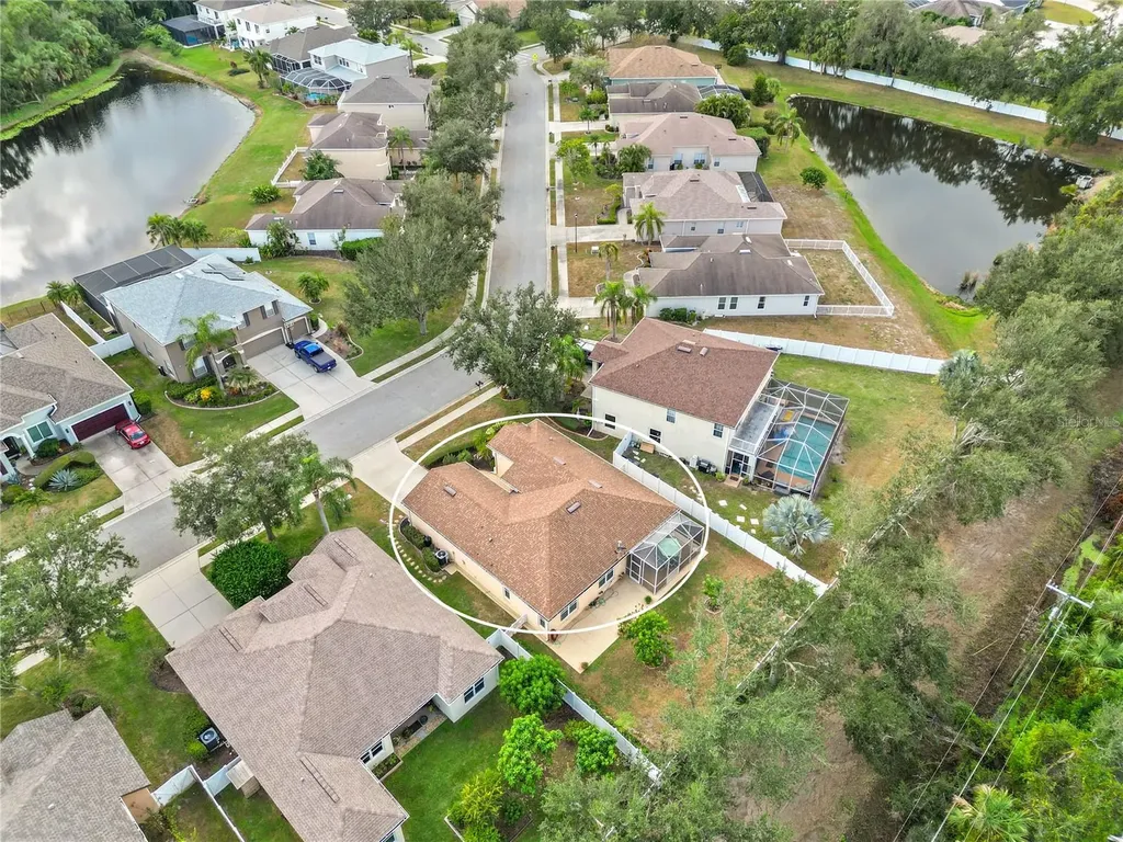 5724 43rd Court E Bradenton FL 34203