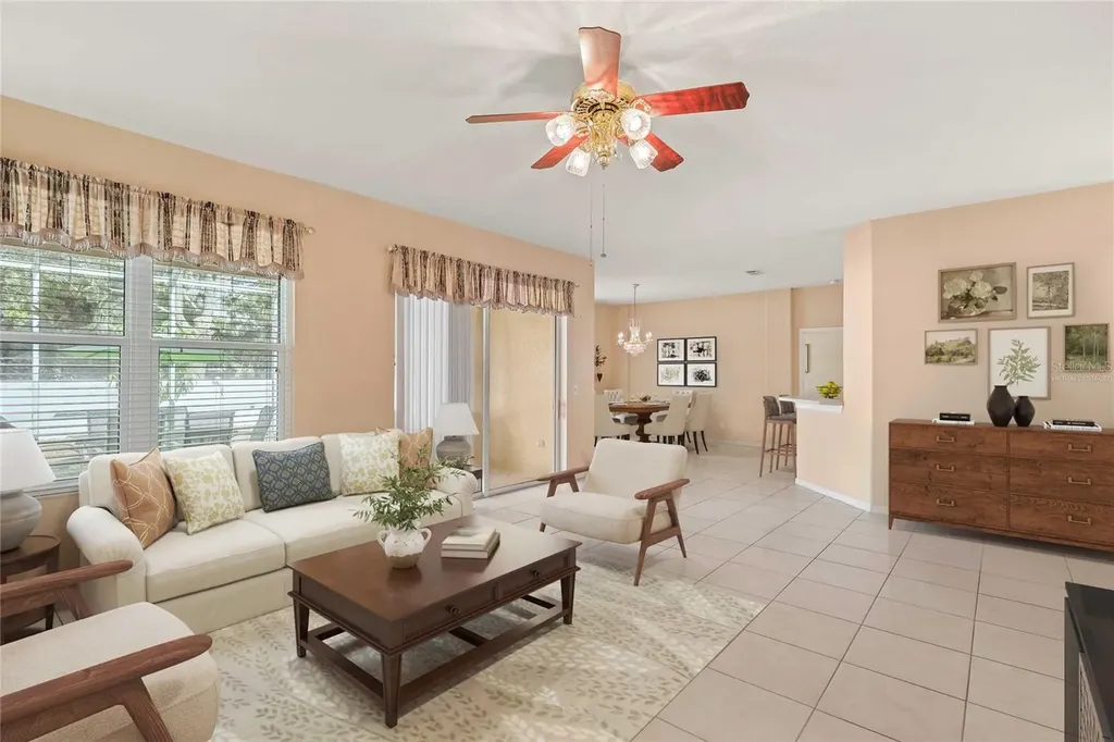 5724 43rd Court E Bradenton FL 34203