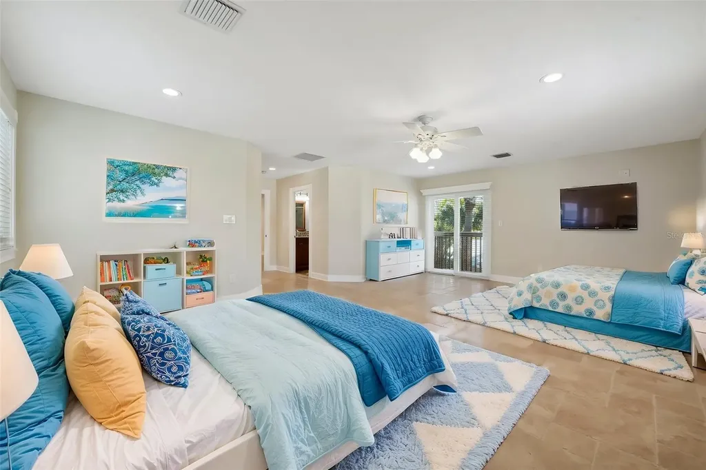 5512 Avenida Del Mare Sarasota FL 34242