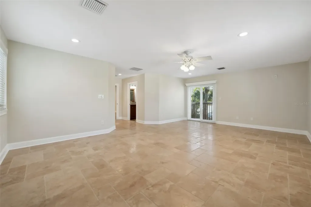 5512 Avenida Del Mare Sarasota FL 34242