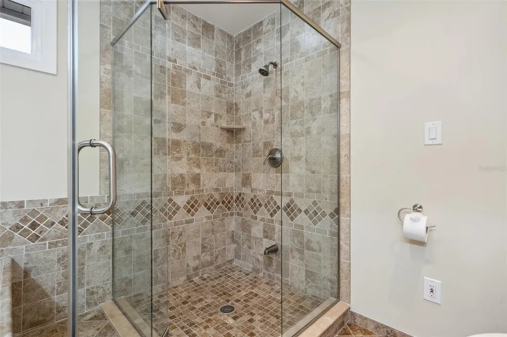 5512 Avenida Del Mare Sarasota FL 34242