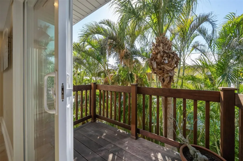 5512 Avenida Del Mare Sarasota FL 34242