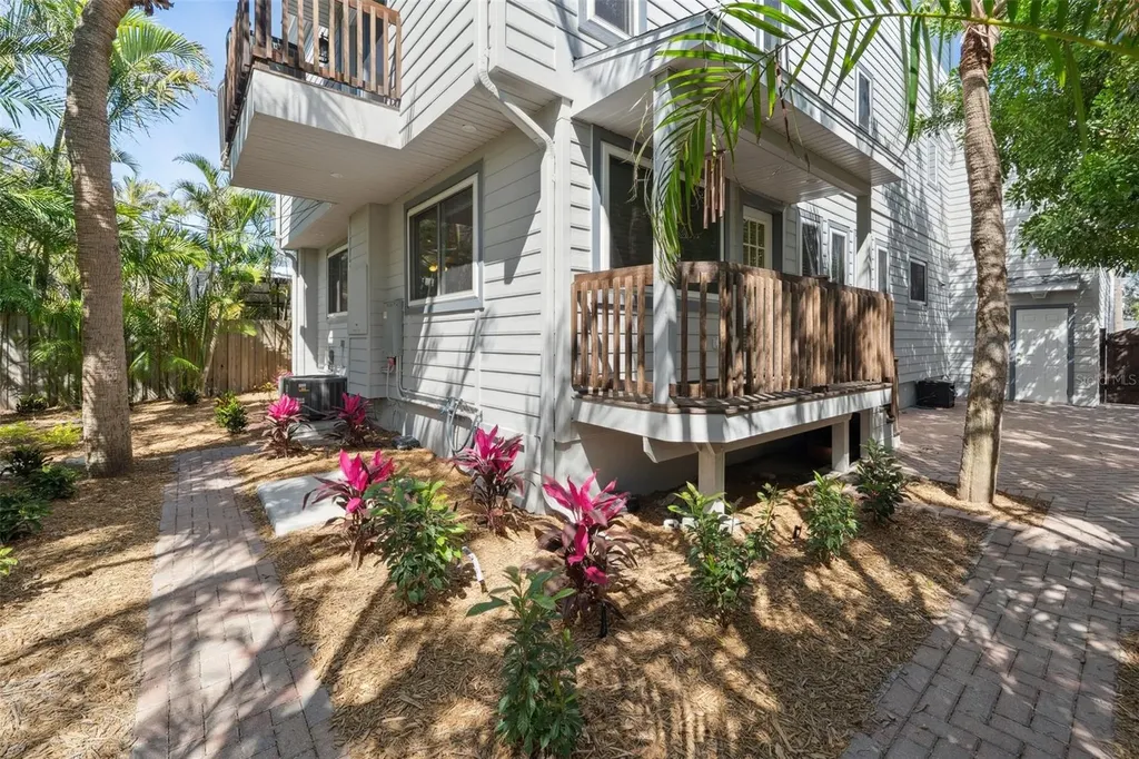 5512 Avenida Del Mare Sarasota FL 34242