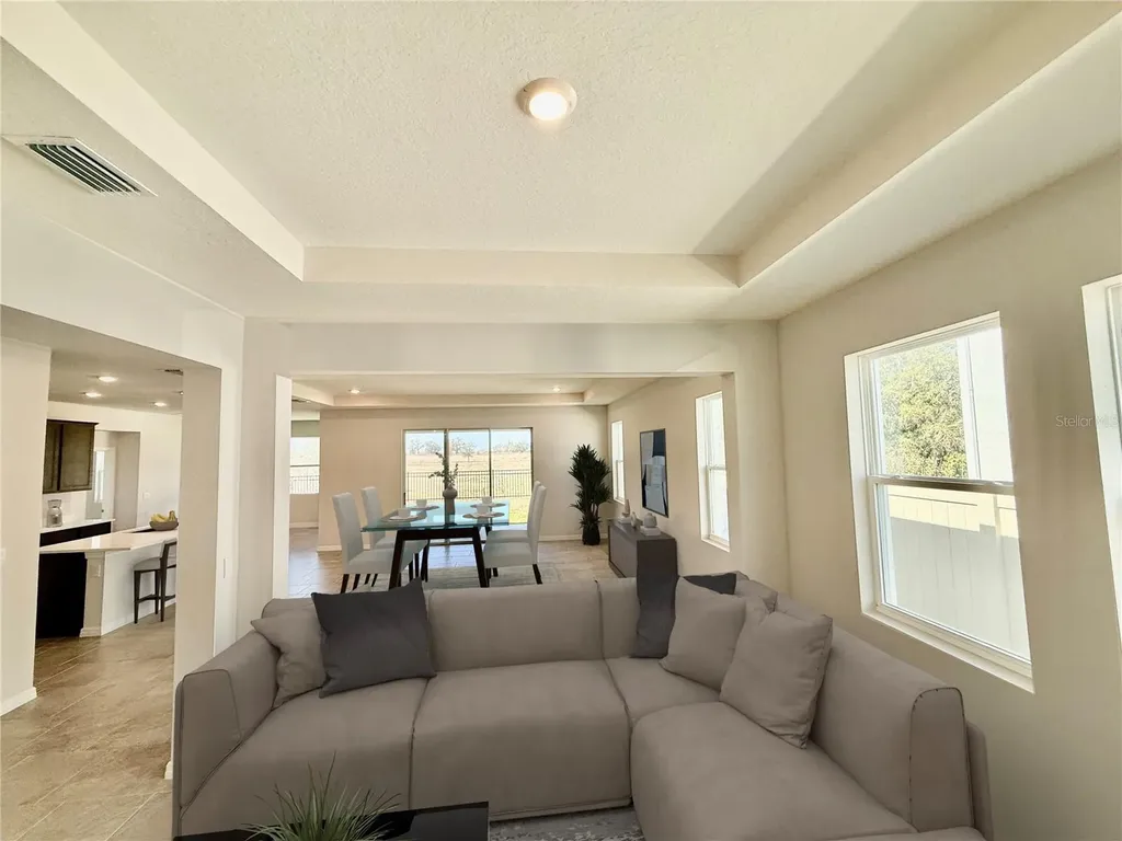 10471 Bridgegate Heights Loop San Antonio FL 33576
