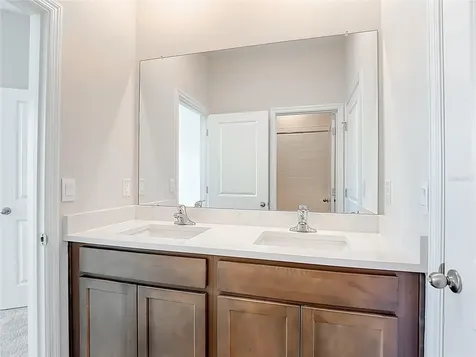 10471 Bridgegate Heights Loop San Antonio FL 33576
