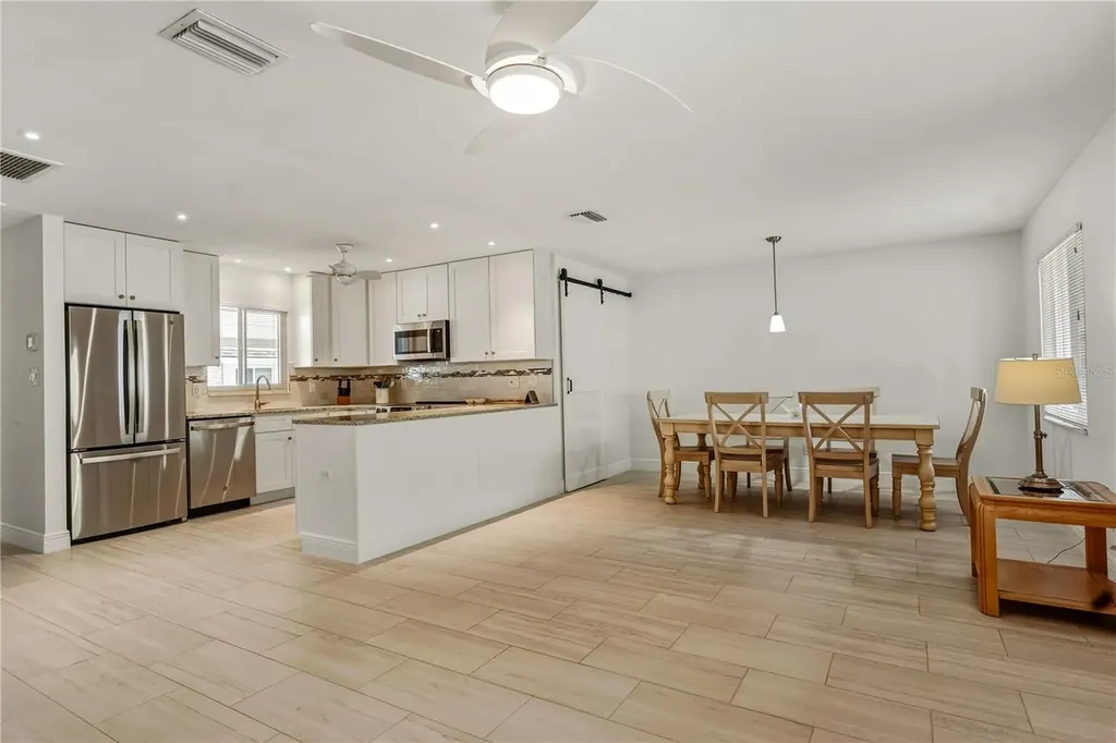 1900 Benjamin Franklin Drive Sarasota FL 34236