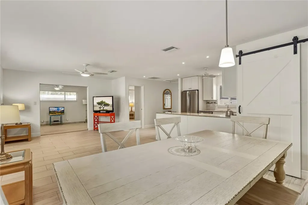 1900 Benjamin Franklin Drive Sarasota FL 34236