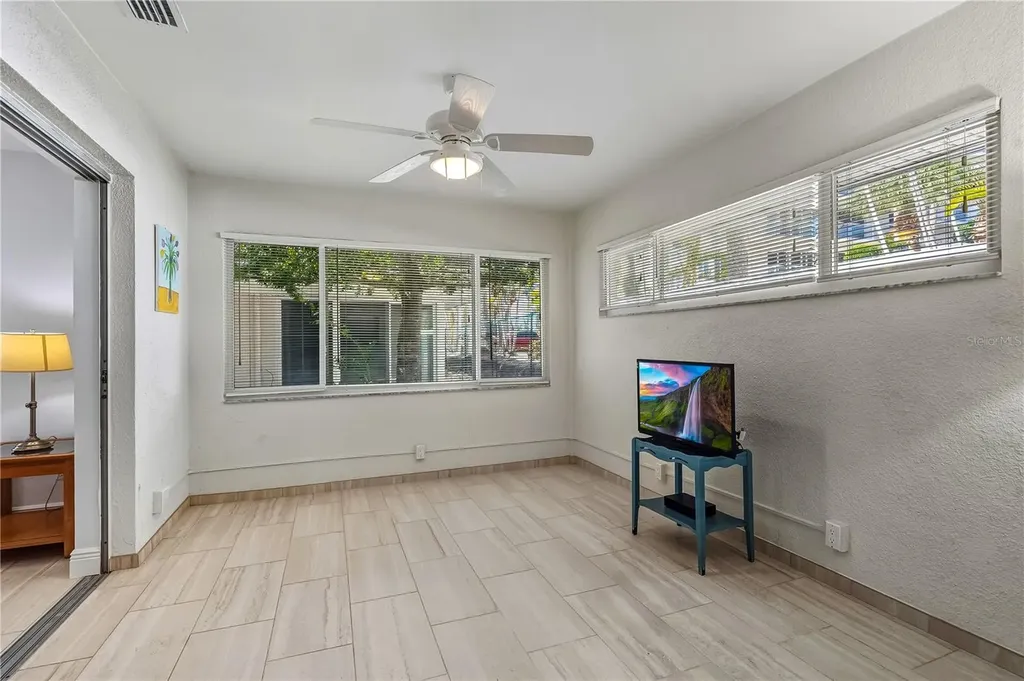 1900 Benjamin Franklin Drive Sarasota FL 34236