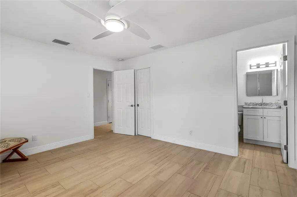 1900 Benjamin Franklin Drive Sarasota FL 34236