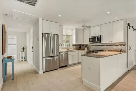 1900 Benjamin Franklin Drive Sarasota FL 34236