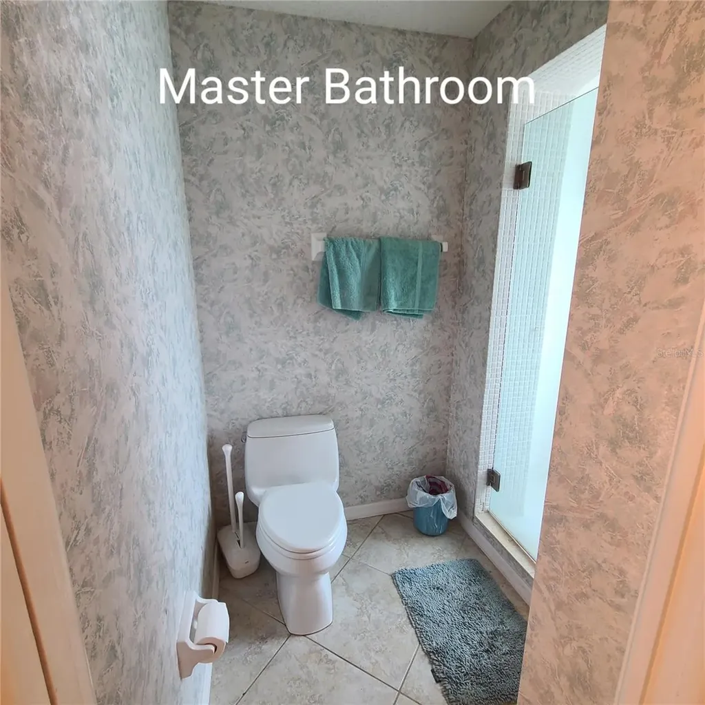 220 Buttonwood Circle Seminole FL 33777