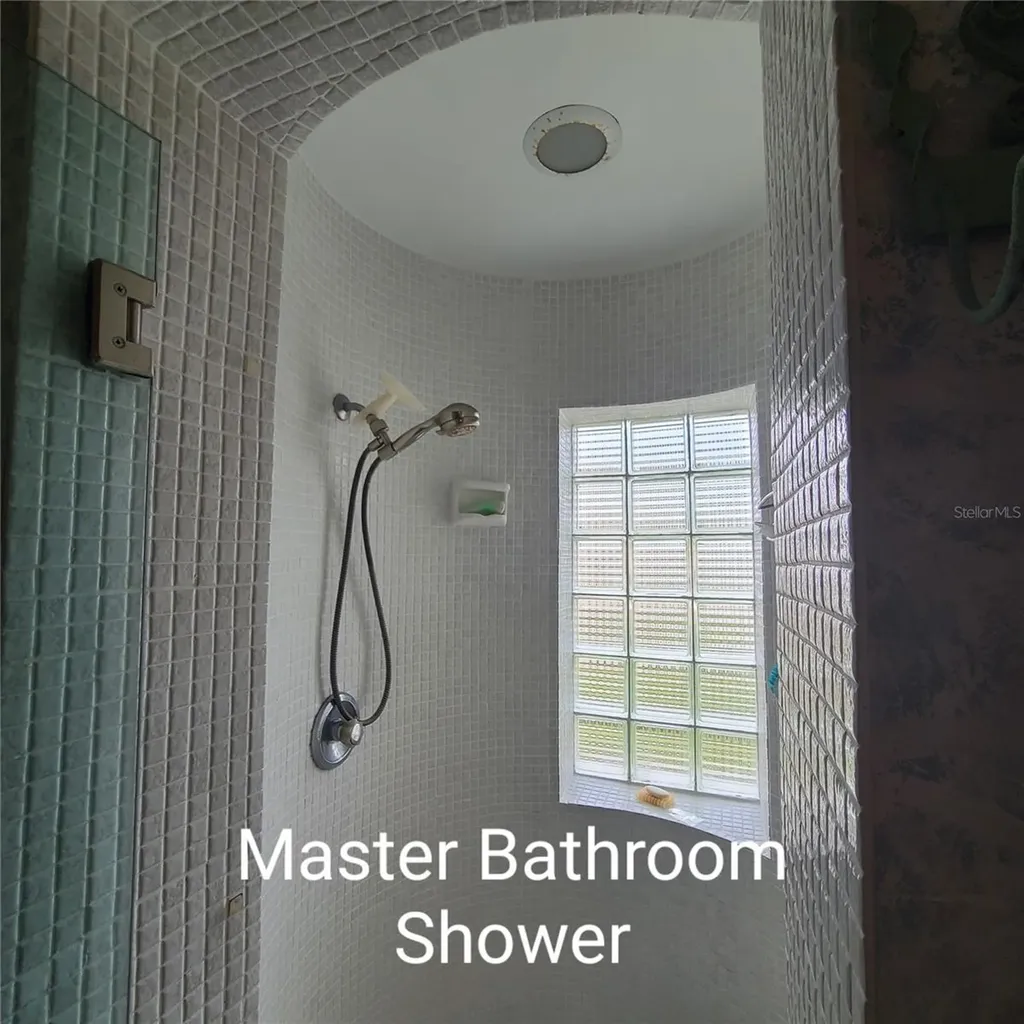 220 Buttonwood Circle Seminole FL 33777