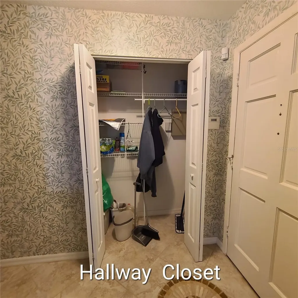 220 Buttonwood Circle Seminole FL 33777