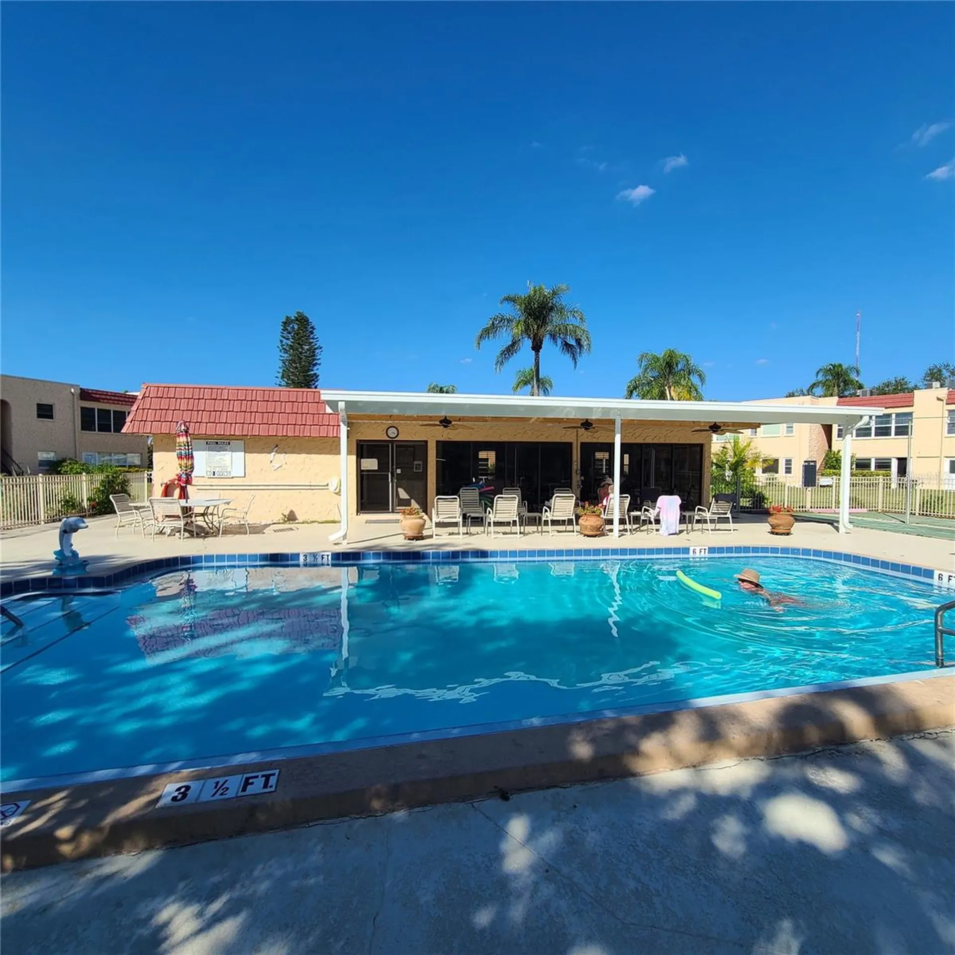 220 Buttonwood Circle Seminole FL 33777