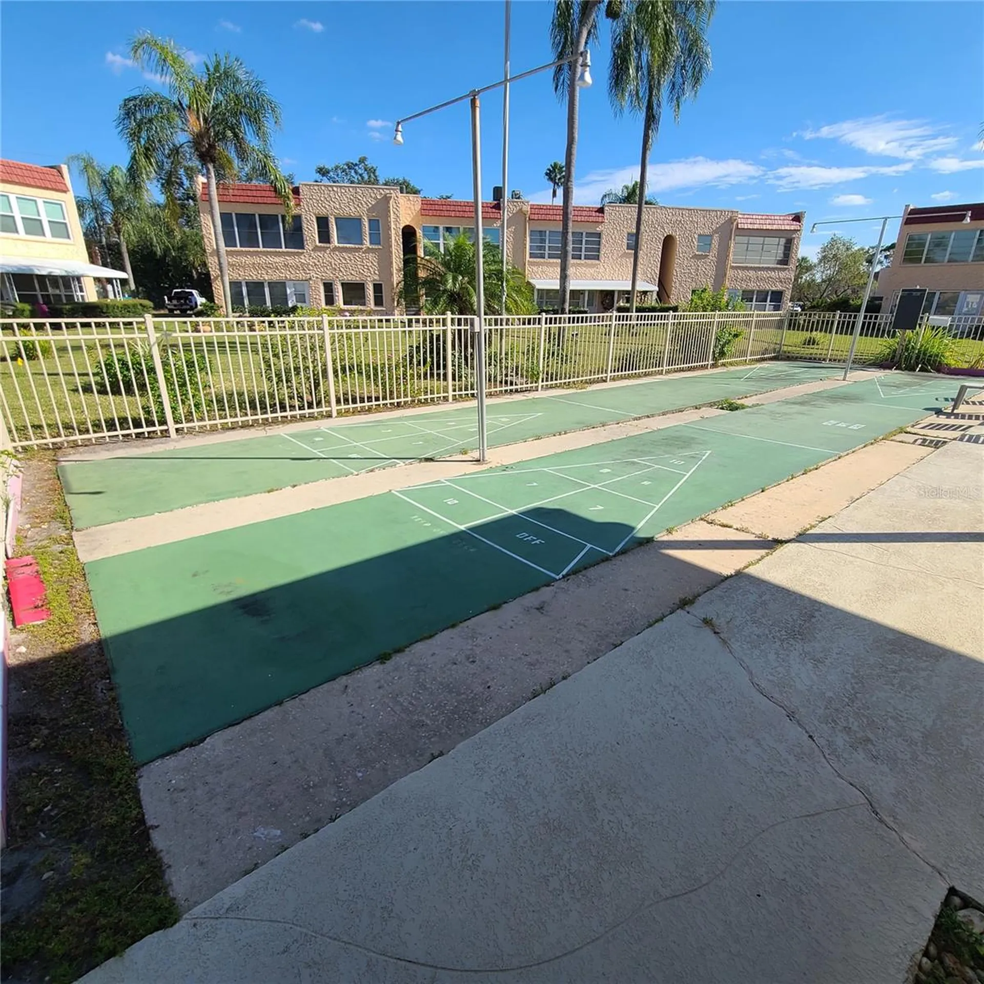 220 Buttonwood Circle Seminole FL 33777
