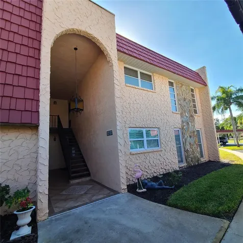 220 Buttonwood Circle Seminole FL 33777