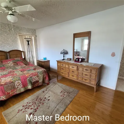 220 Buttonwood Circle Seminole FL 33777