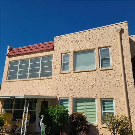 220 Buttonwood Circle Seminole FL 33777
