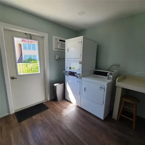220 Buttonwood Circle Seminole FL 33777