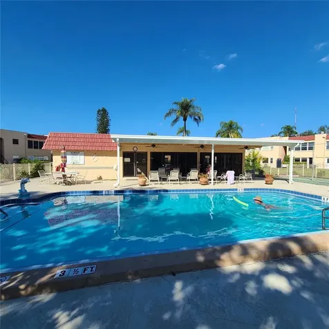 220 Buttonwood Circle Seminole FL 33777