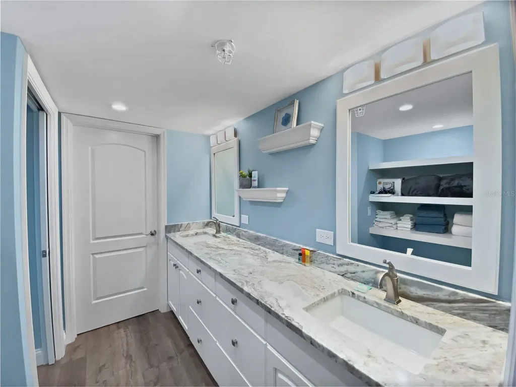 1445 Gulf Of Mexico Drive Longboat Key FL 34228