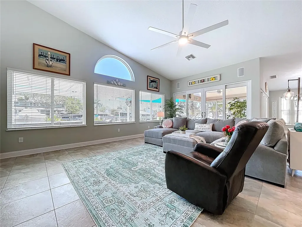 386 Westwinds Drive Palm Harbor FL 34683