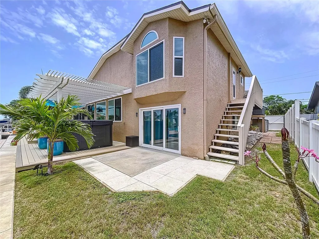 386 Westwinds Drive Palm Harbor FL 34683
