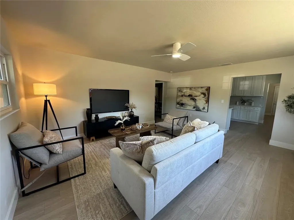 2001 E Powhatan Avenue Tampa FL 33610