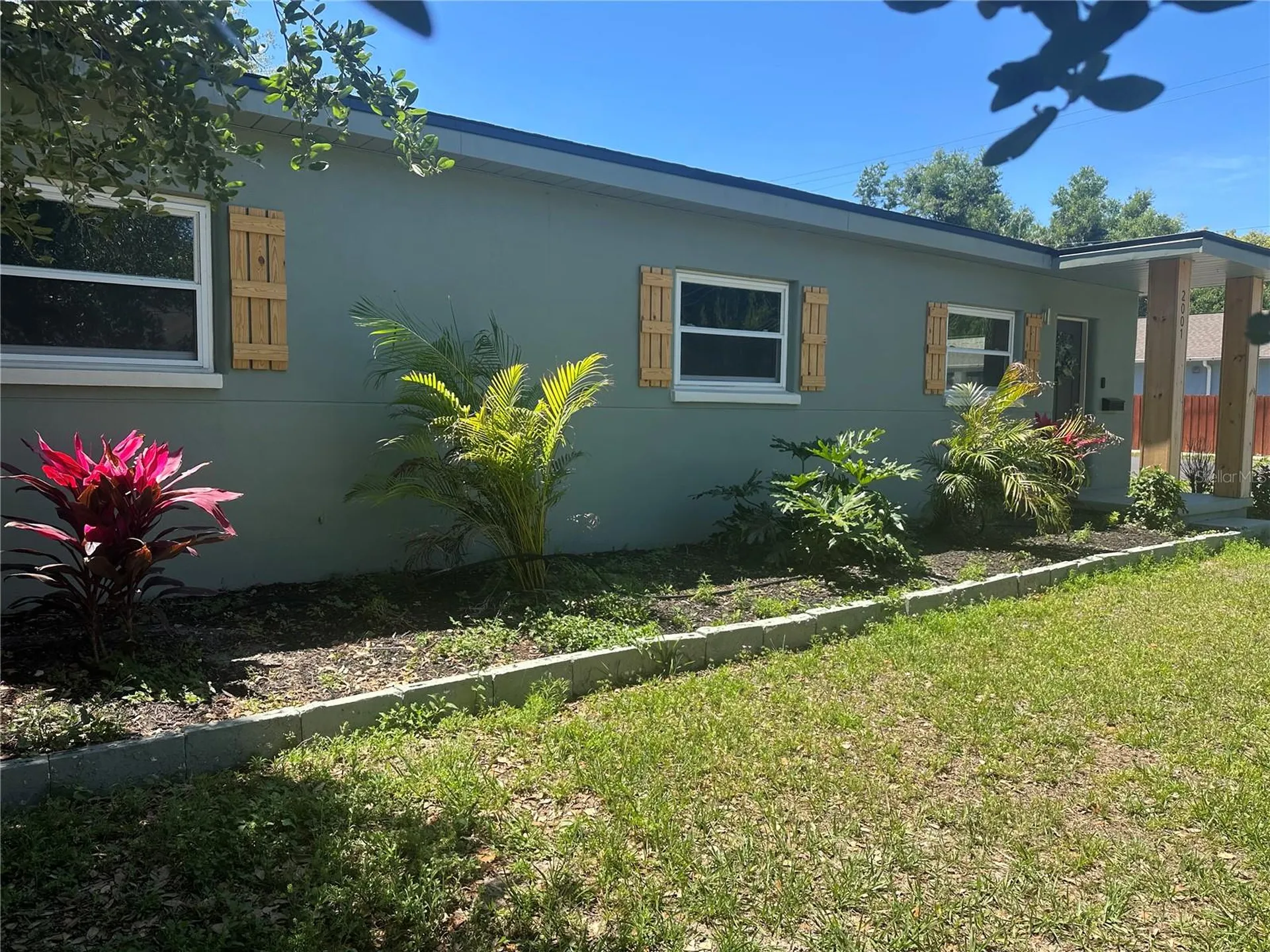 2001 E Powhatan Avenue Tampa FL 33610