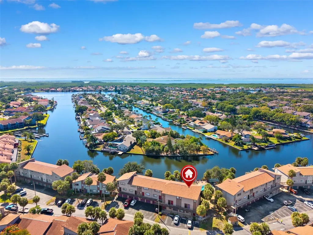 6321 Newtown Circle Tampa FL 33615