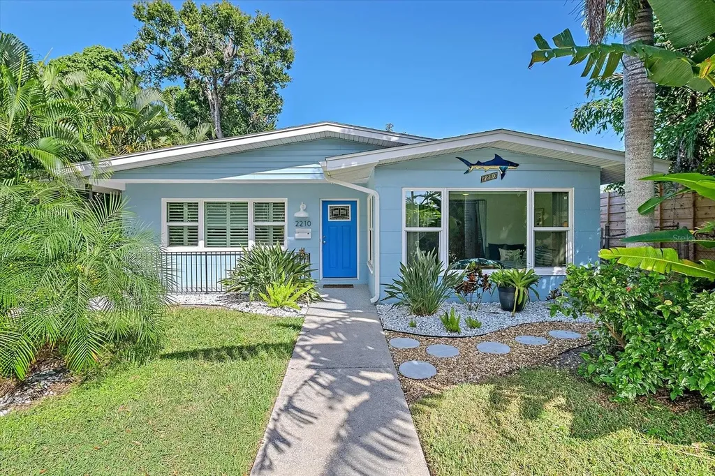 2210 8th Avenue W Bradenton FL 34205
