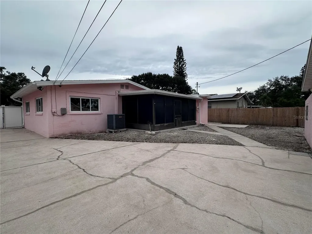 10659 108th Street Largo FL 33778