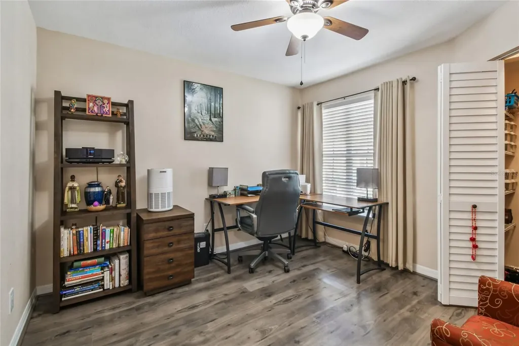 6916 Lake Place Court Tampa FL 33634