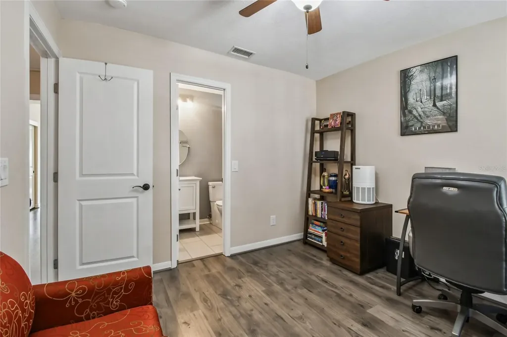 6916 Lake Place Court Tampa FL 33634