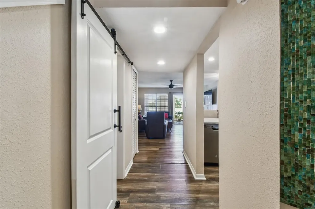 6916 Lake Place Court Tampa FL 33634