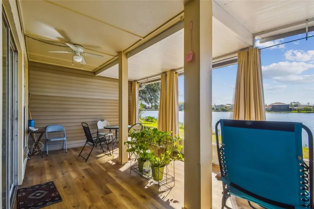 6916 Lake Place Court Tampa FL 33634