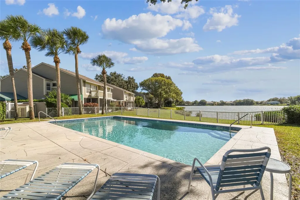 6916 Lake Place Court Tampa FL 33634