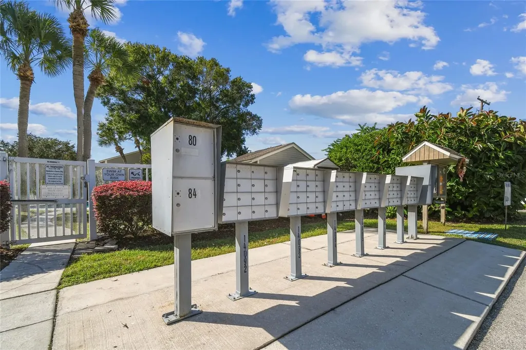 6916 Lake Place Court Tampa FL 33634