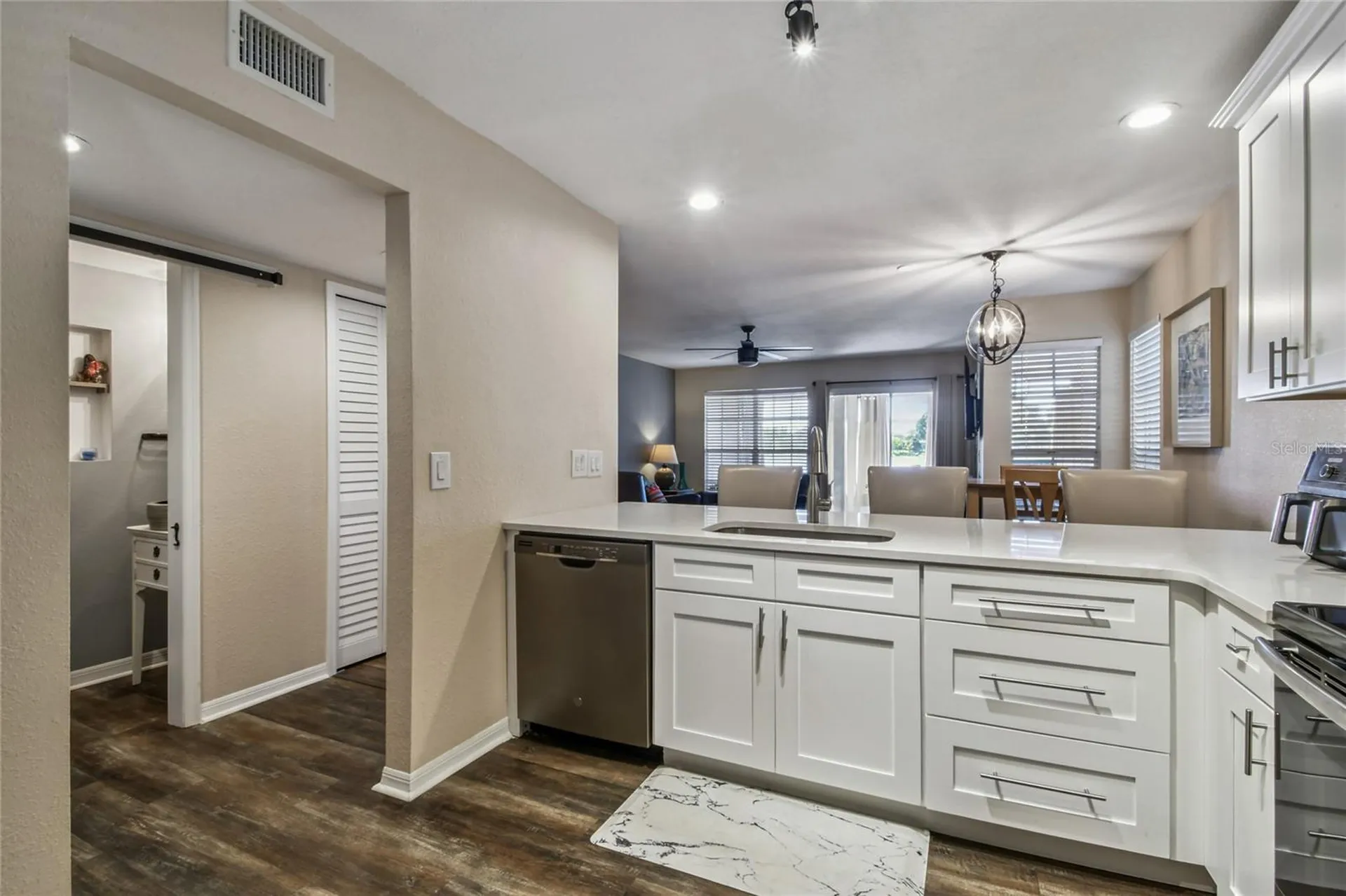 6916 Lake Place Court Tampa FL 33634