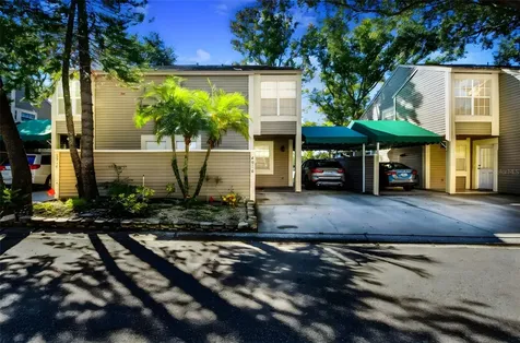 6916 Lake Place Court Tampa FL 33634